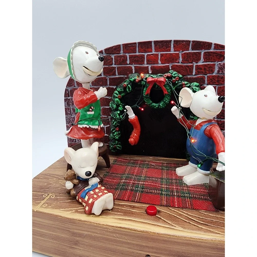 Gemmy Christmas Mice Plays Music/‎ Lights up Animation not working